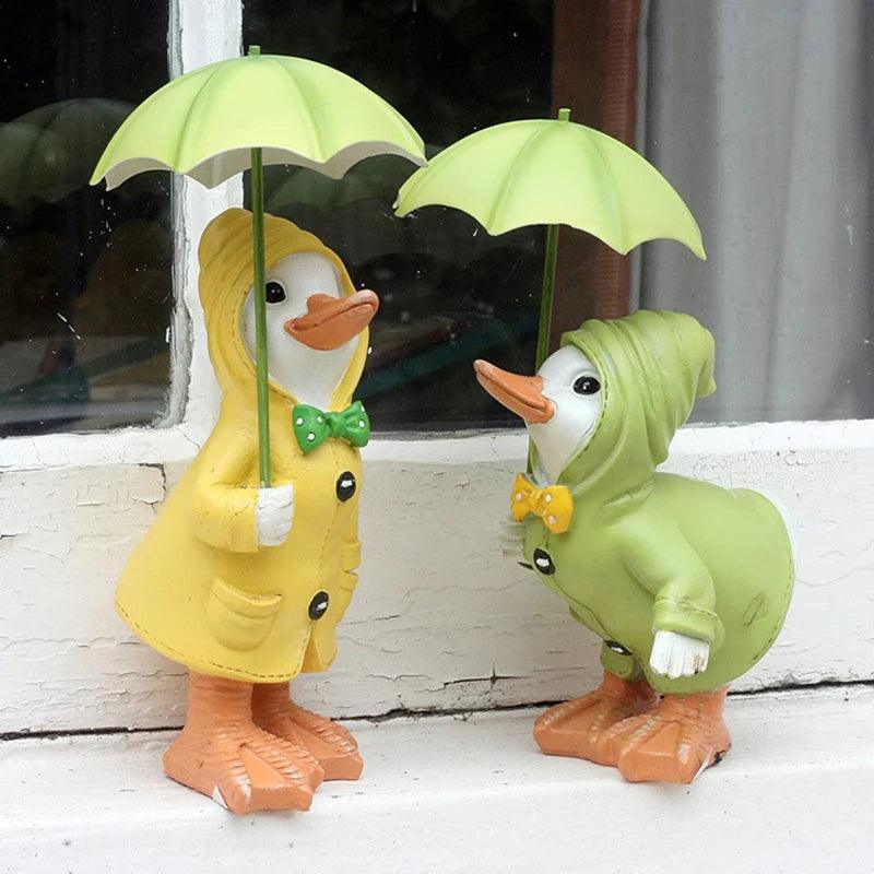 Gartenfiguren Enten 2er Set | Handbemalt | Wetterfestes Harz | 12x6 cm