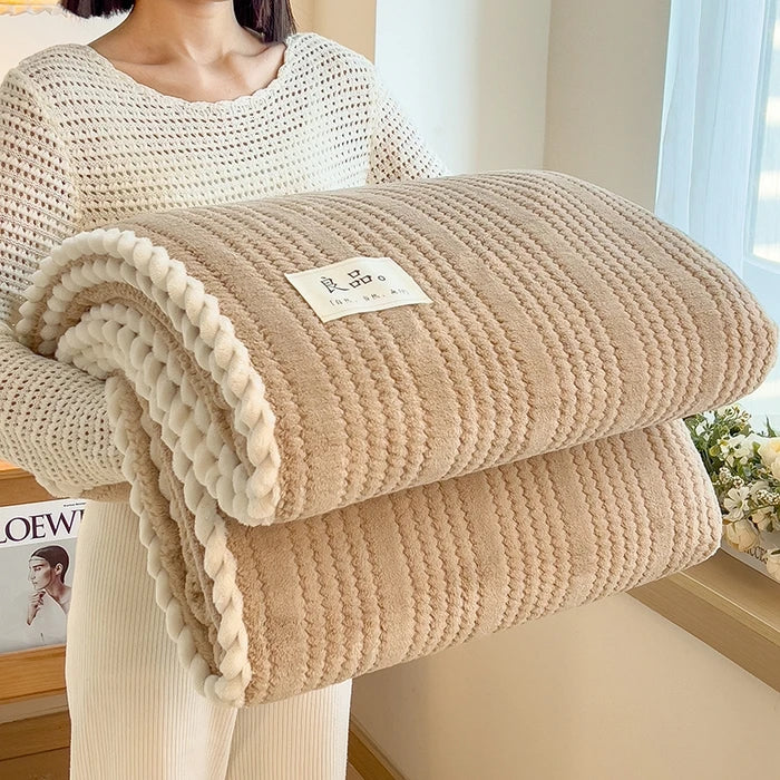 Wohndecke WarmHug | Flauschiges Flanell | Kariertes Design | Für Sofa & Bett | Vier Jahreszeiten