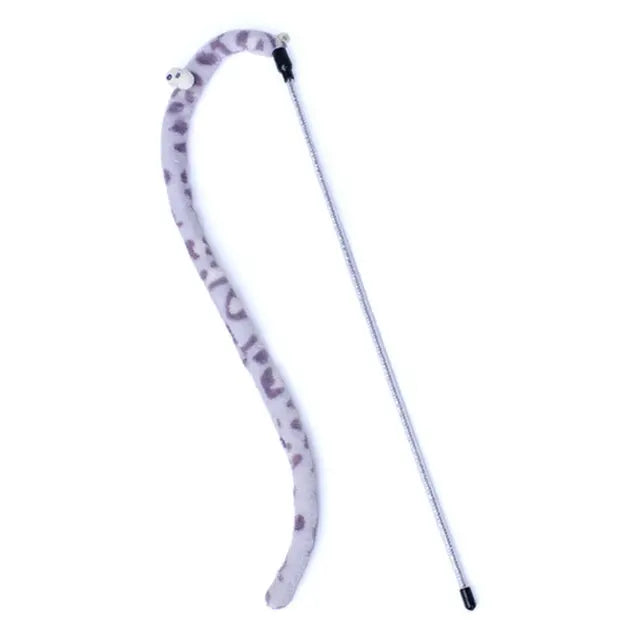 Katzenspielzeug CattaPillar Swing | Flanell-Raupe an 46 cm Stab | Beißfest & interaktiv | 60 cm Spiellänge