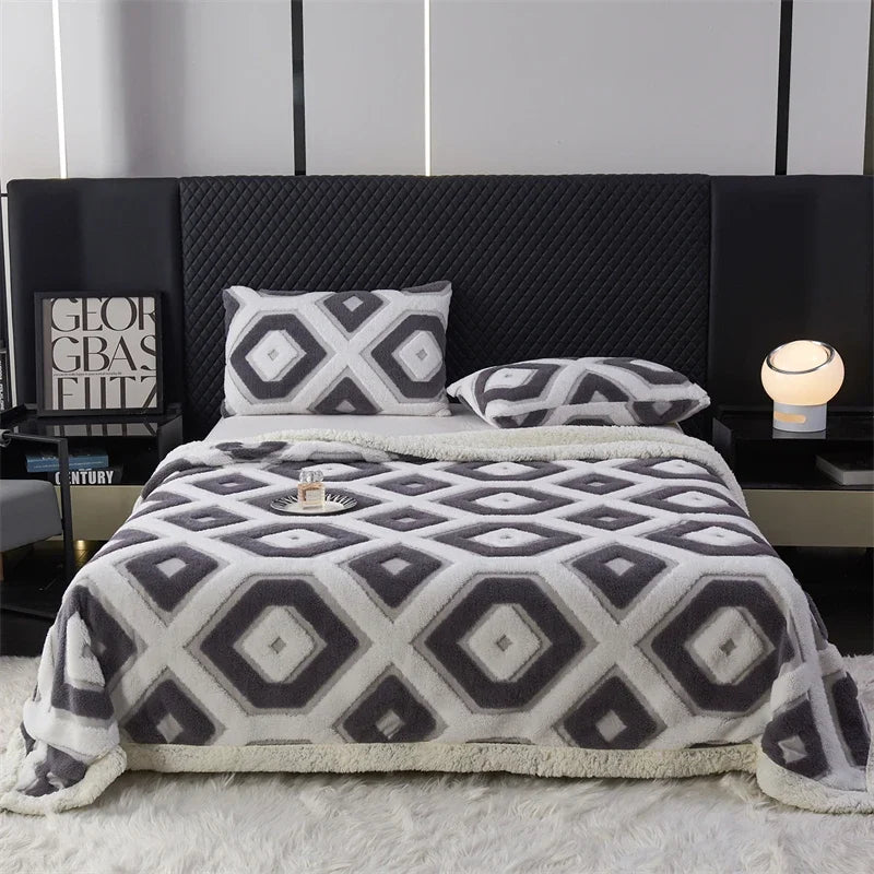 Flanell-Decke Caldoria | Extra Dick & Weich | Hautfreundlich & Wärmend für Herbst & Winter | Sofa-, Bett- & Reise-Decke