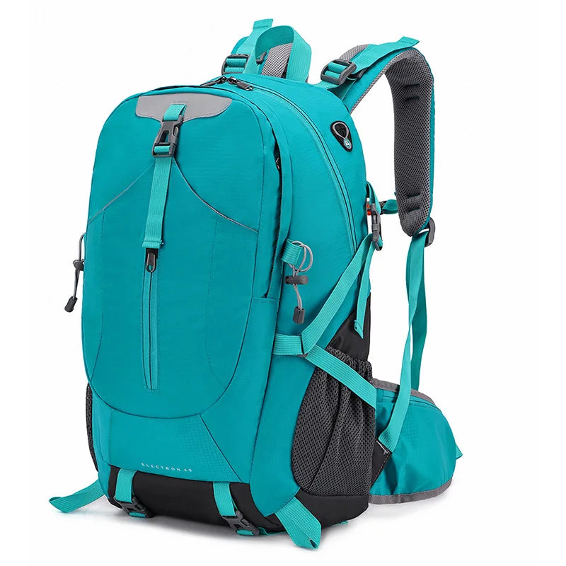 Reiserucksack TrekVault 40 | 40 L Outdoor-Rucksack mit Regenhülle