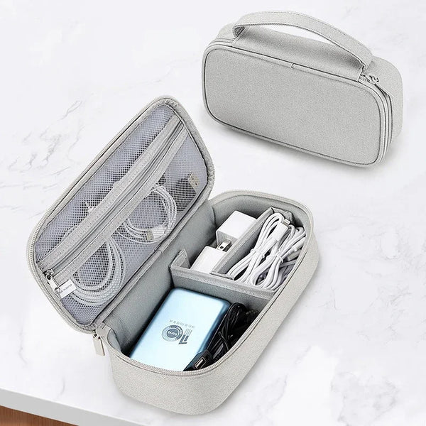 TechTidy TravelSafe Kabel Organizer Tasche | Wasserdicht & Kompakt | Für Reisen & Elektronik-Zubehör | In M & L erhältlich