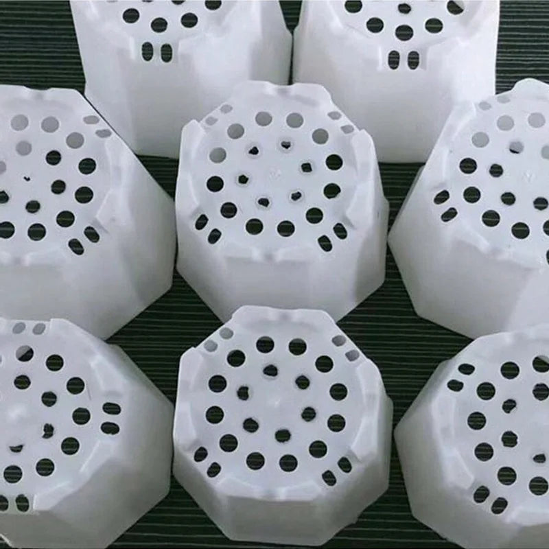 FloraForm Octa | 10er-Set Achteckige Blumentöpfe | Schwarz & Weiß | Atmungsaktiv | Für Sukkulenten & Setzlinge | Ø 8 cm