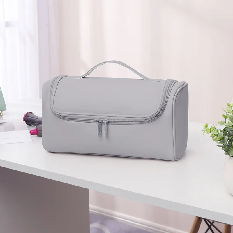 Veluvia Tragbare Haartrockner-Tasche für Reise & Aufbewahrung | Samt-Organizer für Dyson Airwrap & Zubehör | Schutz- & Aufbewahrungstasche mit Haken & Fächern