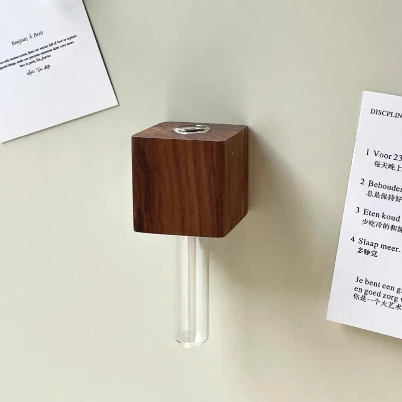 MagnaVase | Magnetische Reagenzglas-Vase aus Holz | Kreative Deko für Zuhause | Handgefertigt & Stylisch