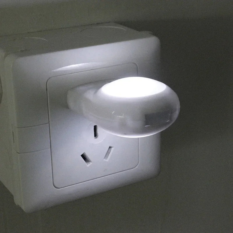 LumiShell Mini Nachtlicht | Mit Lichtsensor & EU-Stecker | Automatisches LED Wandleuchte | Weiches Warmlicht für Kinder- & Schlafzimmer