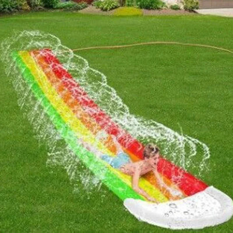 AquaRush Wasserrutsche | Aufblasbare Wasserrutschbahn mit Sprinklerfunktion | Für Garten & Outdoor | Sommer-Spielspaß für Kinder
