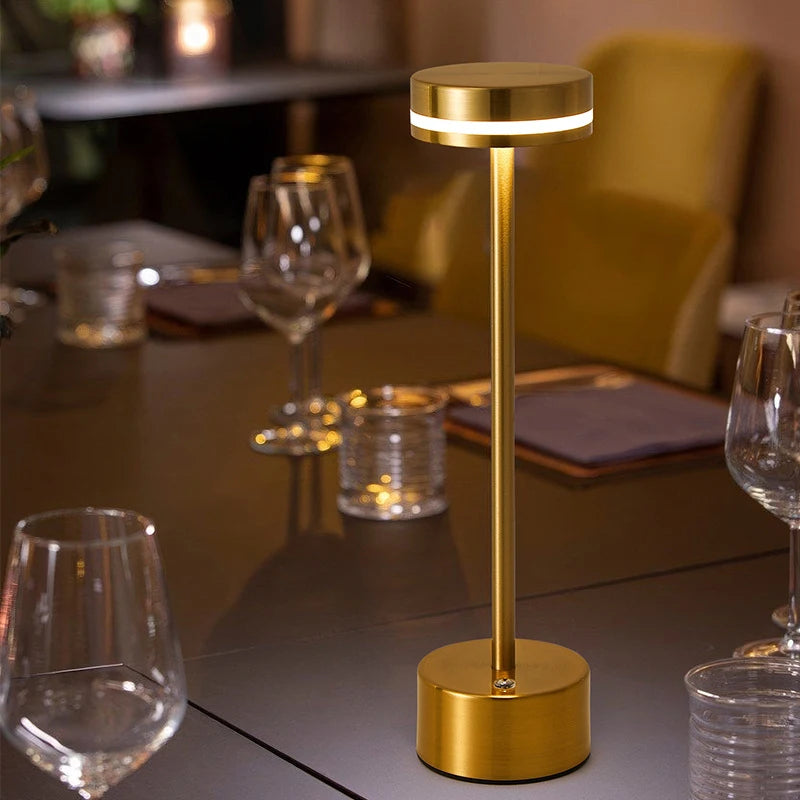 Luminariq LED Tischlampe mit Touch-Funktion | Dimmbar & Farbtemperatur einstellbar | Aluminium | USB-Ladung | Für Schlafzimmer, Büro & Camping