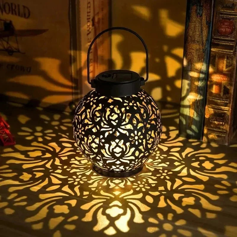 Lumefina FairyGlow Solarlaterne Fee | Hängelampe aus Metall | Wetterfest & Energieeffizient | Für Garten & Terrasse