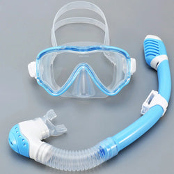 AquaJuni Kinder Tauchmaske mit Schnorchel | Anti-Beschlag & Auslaufsicher | Gehärtetes Glas & Silikon | Für Jungen & Mädchen 7–15 Jahre