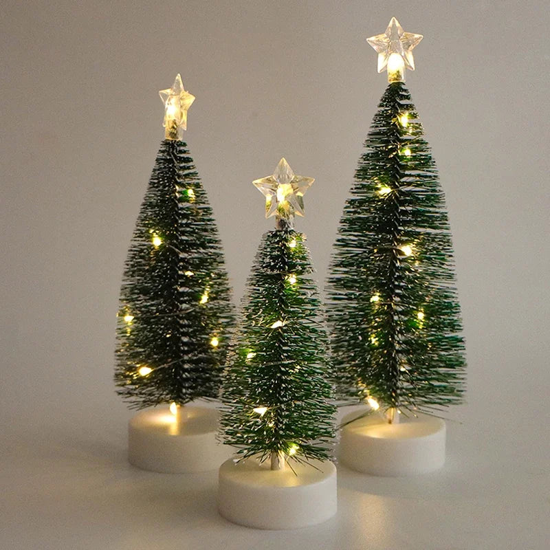 Lunivera | LED Mini-Weihnachtsbaum | Mit Kupferdrahtlichtern & Schneeeffekt | Warmweiß oder Bunt | Batteriebetrieben | 16–21 cm