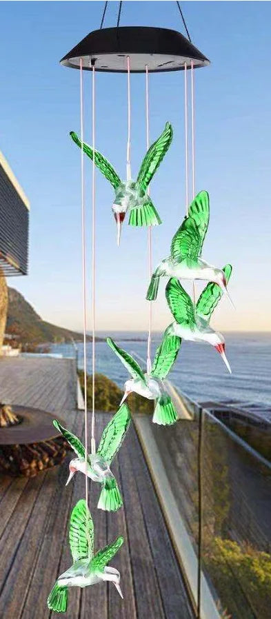 Solar Gartenleuchte SantaGlow | LED Weihnachtskugel mit Solarenergie | 6-farbig leuchtend & wasserdicht | Deko für Garten, Balkon & Weg