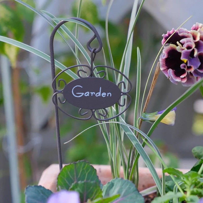 IronBloom | Retro Blumenhalter Schmiedeeisen | Antikes Zaun-Design | Balkon- & Gartendeko