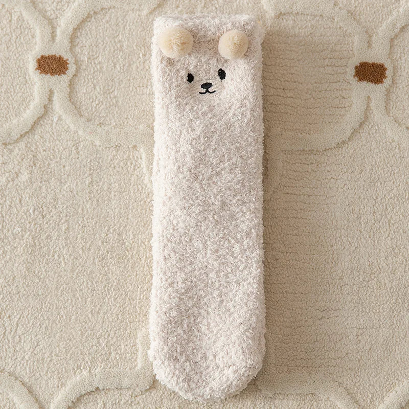 CosyPaws Damen Kuschelsocken | Flauschig & Warm | 3D Bären-Design | Weiche Haussocken im Japanisch-Koreanischen Stil