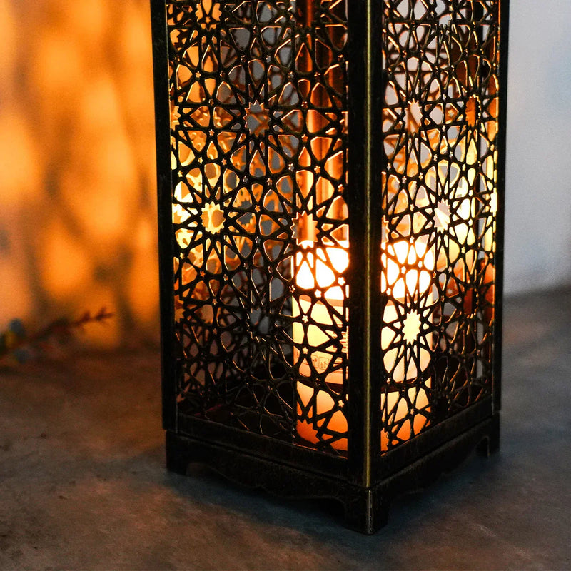 Laterne OriLum | Orientalisches Design in Bronze | Handgefertigt aus Metall | 25–29 cm Höhe