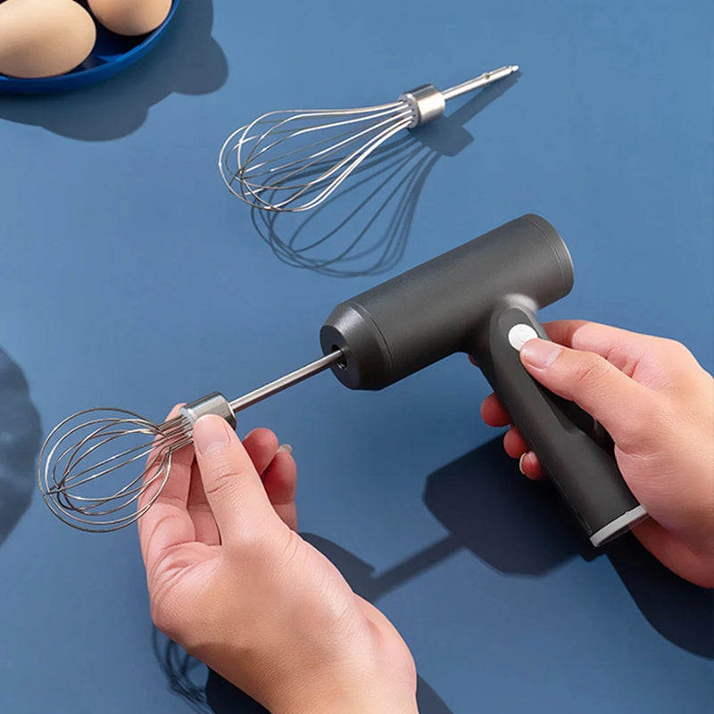 MIXORA Elektrischer Handmixer | 3 Geschwindigkeiten | Tragbar & Wiederaufladbar | 2 Aufsätze