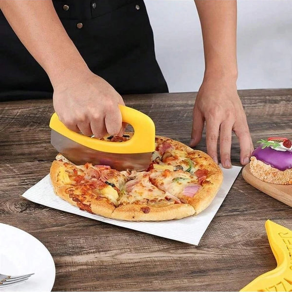Slicetta Pizzaschneider aus Edelstahl mit Schutzkappe | Rundmesser für präzises Schneiden von Pizza, Kräutern, Käse & Teig | Ergonomisch & spülmaschinenfest