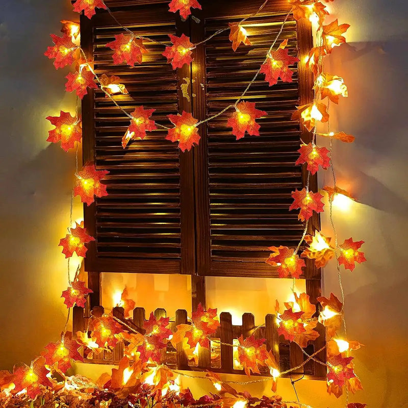 Herbst LED-Lichterkette GoldenLeaves | 10–40 LEDs | Ahornblatt-Design | Batteriebetrieben & Wasserdicht