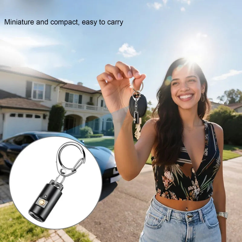 Mini Taschenlampe LumoKey | Hochleistungs-LED | Wiederaufladbar & Wasserdicht | 30 m Leuchtweite | 6 g Ultraleicht