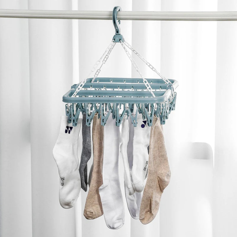 Clipano Wäschehänger mit 32 Clips | Faltbar & Windfest | Für Unterwäsche, Socken & Babywäsche | Platzsparender Trockenständer aus Kunststoff