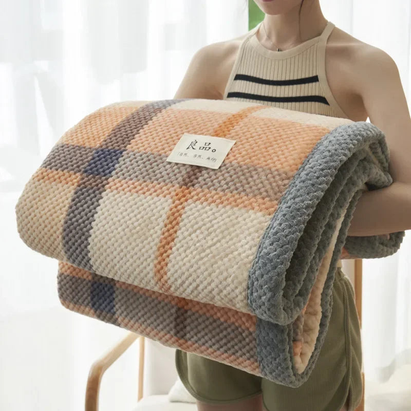 Chenilla | Strickdecke aus Chenille-Garn | Weich & Kuschelig | Handgestrickter Look