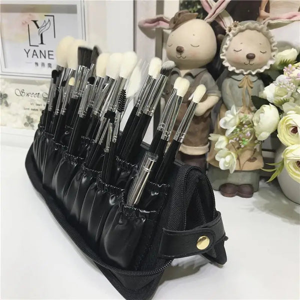 Pinselia Make-up Pinsel Tasche 29 Fächer | Faltbar & Wasserdicht | Profi-Organizer für Reisen & Studio | PU-Leder | Schwarz