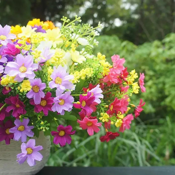 Kunstblumenstrauß Floraviva Daisy | 7 Zweige mit 28 Gänseblümchenköpfen | Seidenoptik | Für Tischdeko, Hochzeit & Zuhause