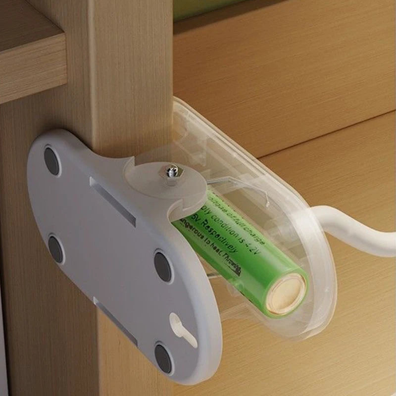 ClipLuma LED-Tischlampe | USB-Wiederaufladbar | 3 Helligkeitsstufen | Augenschonend | Mit Cliphalterung