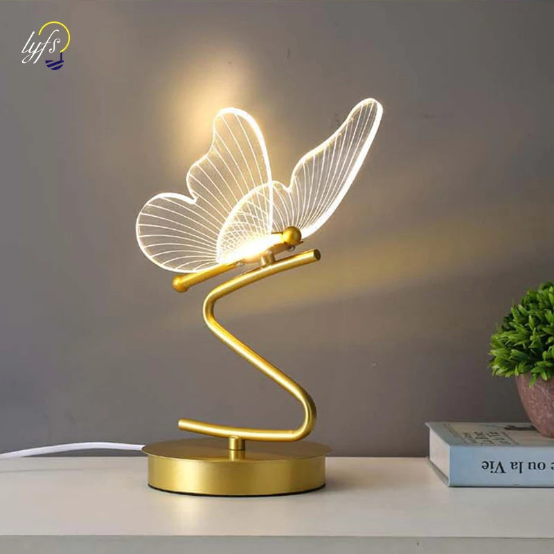 LED Tischlampe Lunavia | 3 Lichtfarben | Schmetterlings-Design | Acryl & Gold | 6 W