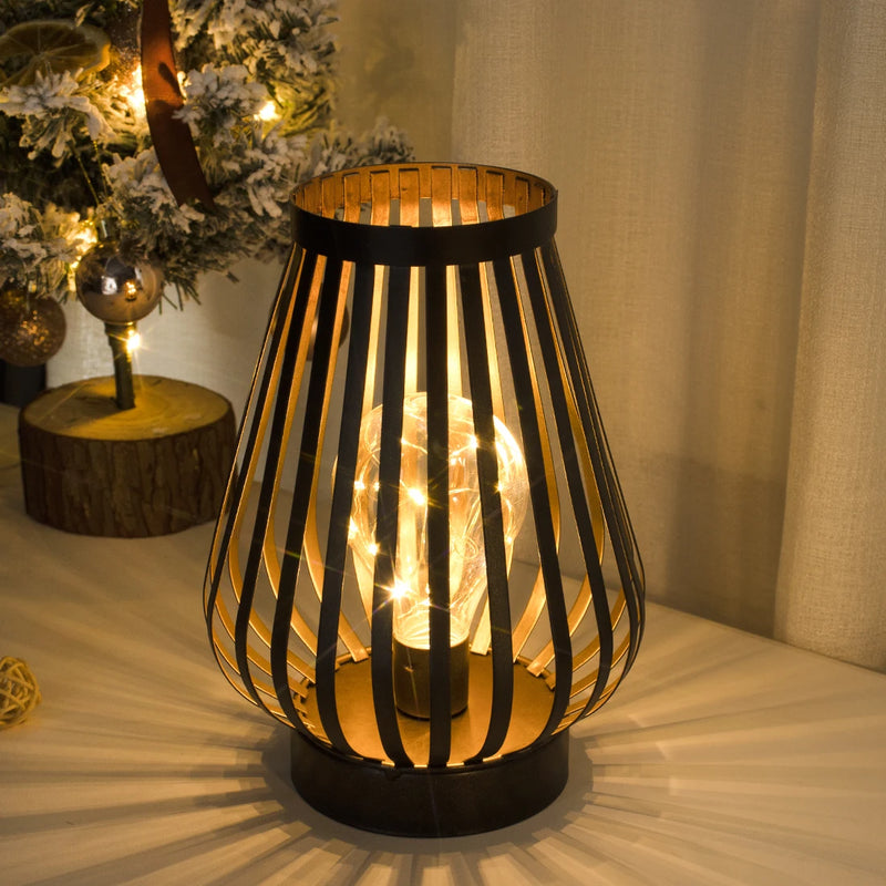 LumiCage LED Laterne | Retro Metall-Kerzenhalter | Warmweißes Stimmungslicht | Batteriebetrieben