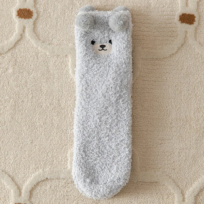 CosyPaws Damen Kuschelsocken | Flauschig & Warm | 3D Bären-Design | Weiche Haussocken im Japanisch-Koreanischen Stil