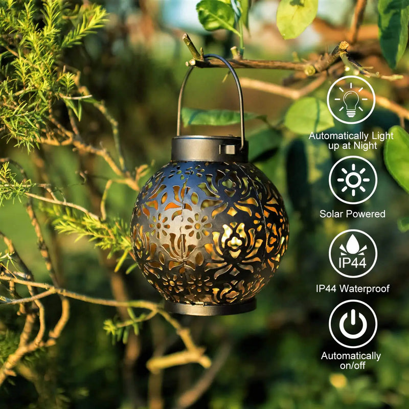 Solivanta Lichtkunst Solar Garten-Hängelaterne | Eisenkunst mit Projektionseffekt | Wasserdicht | Für Baum, Balkon & Terrasse