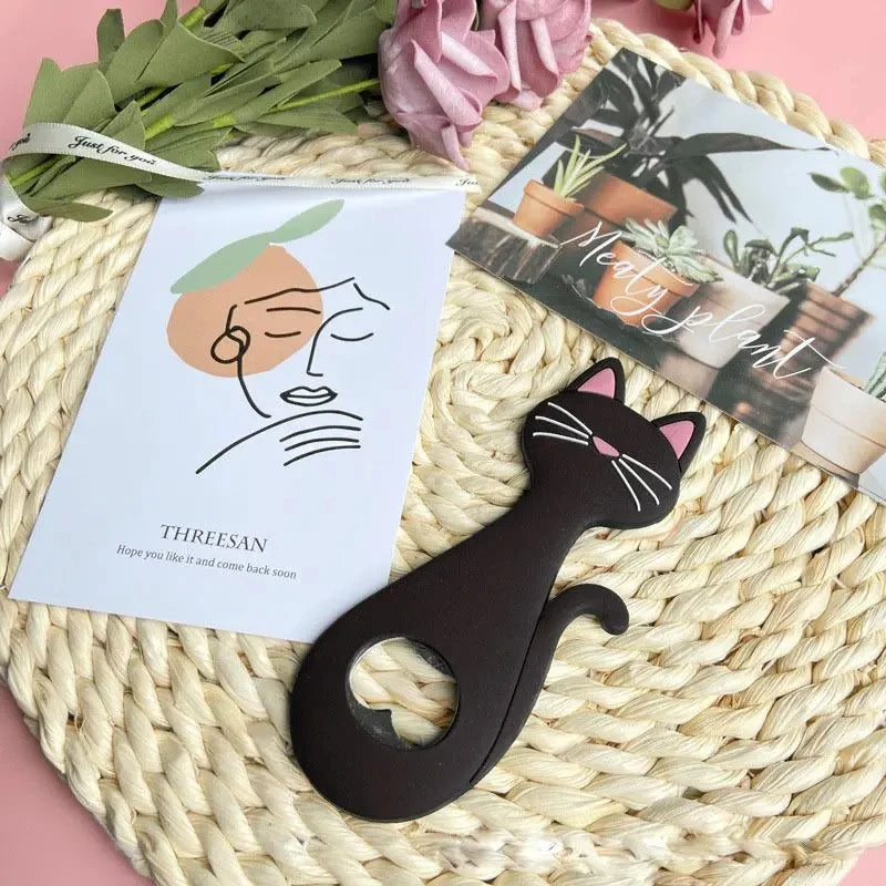 Katzen-Flaschenöffner Miaubo | Magnetisch für Kühlschrank | Soft-Touch & Edelstahl | Witziges Küchen-Gadget & Geschenkidee