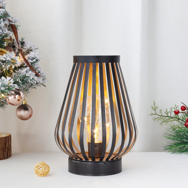 LumiCage LED Laterne | Retro Metall-Kerzenhalter | Warmweißes Stimmungslicht | Batteriebetrieben
