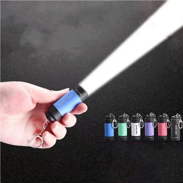 Luminexo Mini LED-Taschenlampe mit Schlüsselanhänger | USB-Aufladung | Wasserdicht & Ultraleicht | 5,2 × 2,1 cm