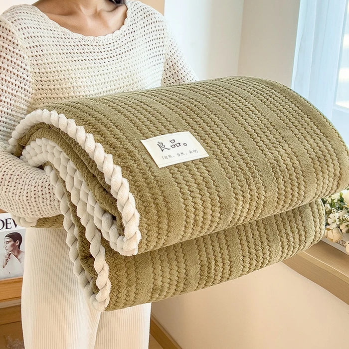Wohndecke WarmHug | Flauschiges Flanell | Kariertes Design | Für Sofa & Bett | Vier Jahreszeiten