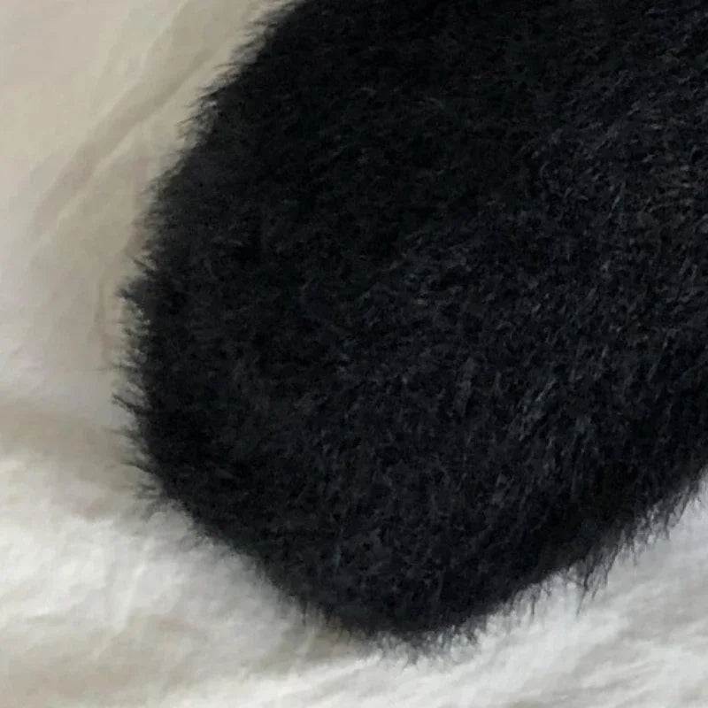 SamtNest Unisex Kuschelsocken | Nerz-Samt & Coral-Fleece | Extra Dick & Warm | Schwarz & Weiß | Winter