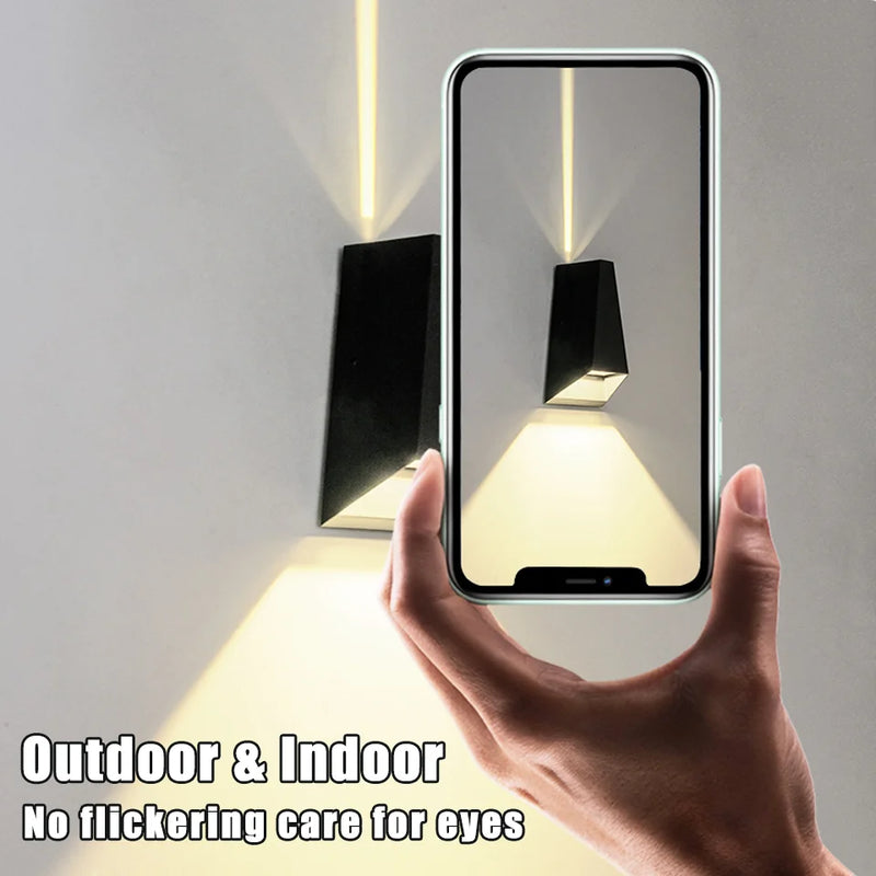 Luxavera WallBeam LED Wandleuchte Außen & Innen | IP66 Wasserdicht | Warmweißes Licht | 4W/5W/6W | Schwarz