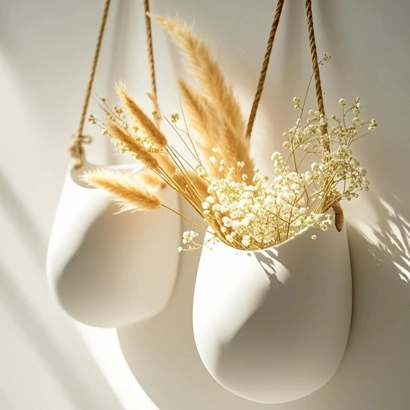 Wandblumentopf Hängevase | Weißer Keramik-Look | 11 cm | Moderne Wanddekoration für Pflanzen & Sukkulenten