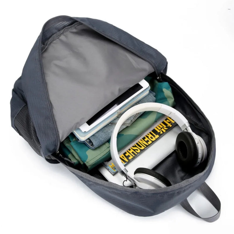 Trekparo Faltbarer Rucksack | 30L Ultraleicht & Wasserdicht | Für Wandern, Camping & Reisen | Unisex Daypack