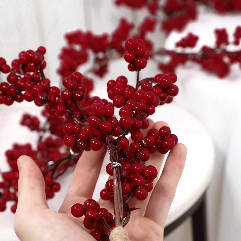 BerryLux Weihnachtsgirlande mit Roten Beeren | 1 Stück | Künstliche Beerenranke für Tisch, Kamin & Türdeko | Edle Winter- & Weihnachtsdekoration