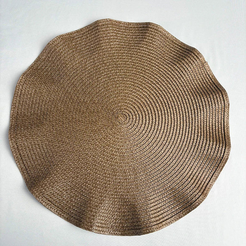 TAVOLIA Platzsets 6er-Set | Rund Ø 36 cm | Geflochtenes Design | Waschbar & Hitzebeständig | Rüschenrand