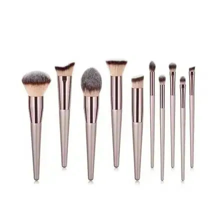 Make-up Pinselset LuxeBrush Gold | 10-teilig | Weiche Synthetikhaare & Holzgriff | Präzise & Hautschonend