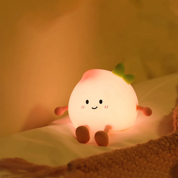 Pfirsich-Nachtlicht PeachyGlow | Silikon | 1200 mAh Akku | Warmweiß 3000K & RGB-Farbwechsel | 3 Helligkeitsstufen