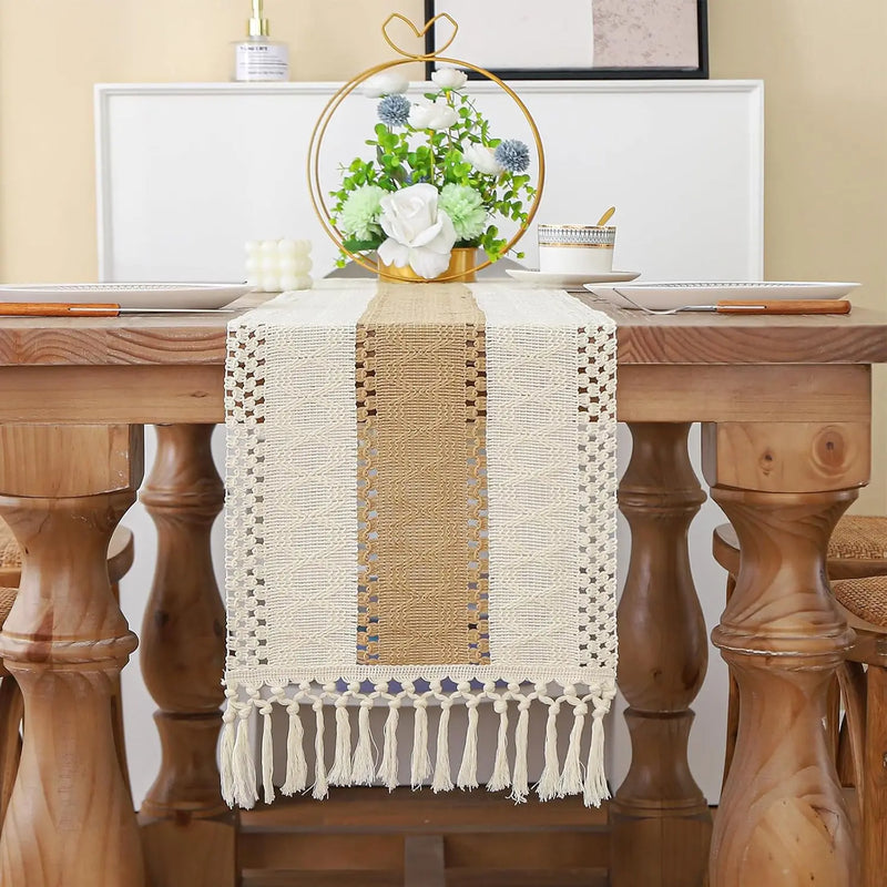 Casaluna | Boho Tischläufer mit Quasten | Leinenoptik & Baumwollmischung | Rustikaler Farmhouse-Stil