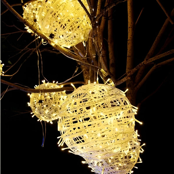 Lumora LED Kugellichterkette | Batteriebetrieben & Wetterfest IP65 | Für Innen & Außen | Ø 6 cm | Kunststoff