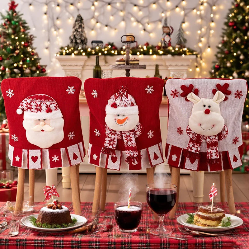 Noelvira | Weihnachtsstuhlbezug | Plüsch Stuhlhusse mit Santa-Design | Festliche Deko für Esszimmer & Küche | Weihnachtsdekoration 2025