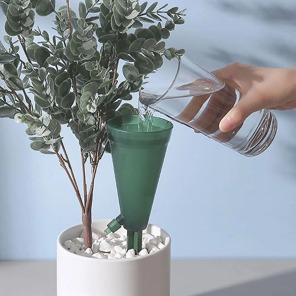 AQUADROP Automatischer Bewässerungstropfer | Trichterförmig & Transparent | Mit regulierbarem Wasserdurchfluss – 1 Stück