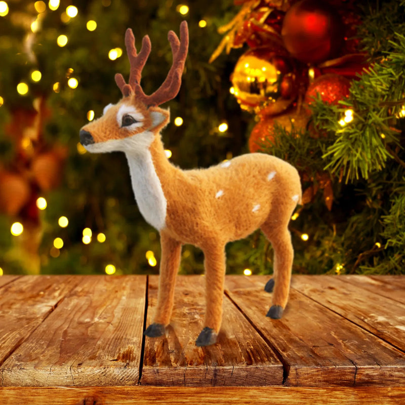 LumiDeer Weihnachts Rentier Figur | Edle Tischdekoration | Realistisches Design & Wiederverwendbar | 15–35 cm