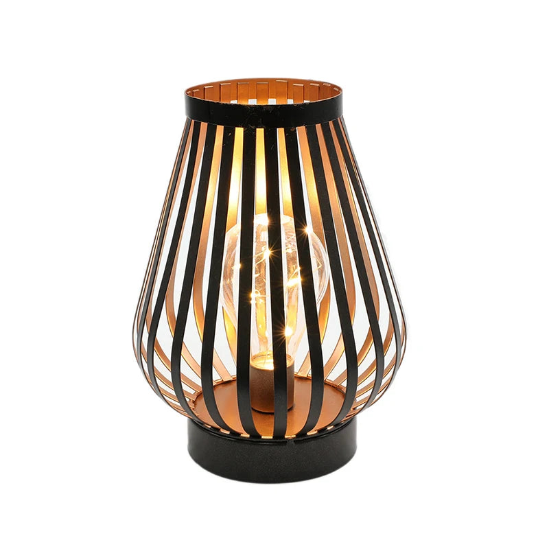 LumiCage LED Laterne | Retro Metall-Kerzenhalter | Warmweißes Stimmungslicht | Batteriebetrieben